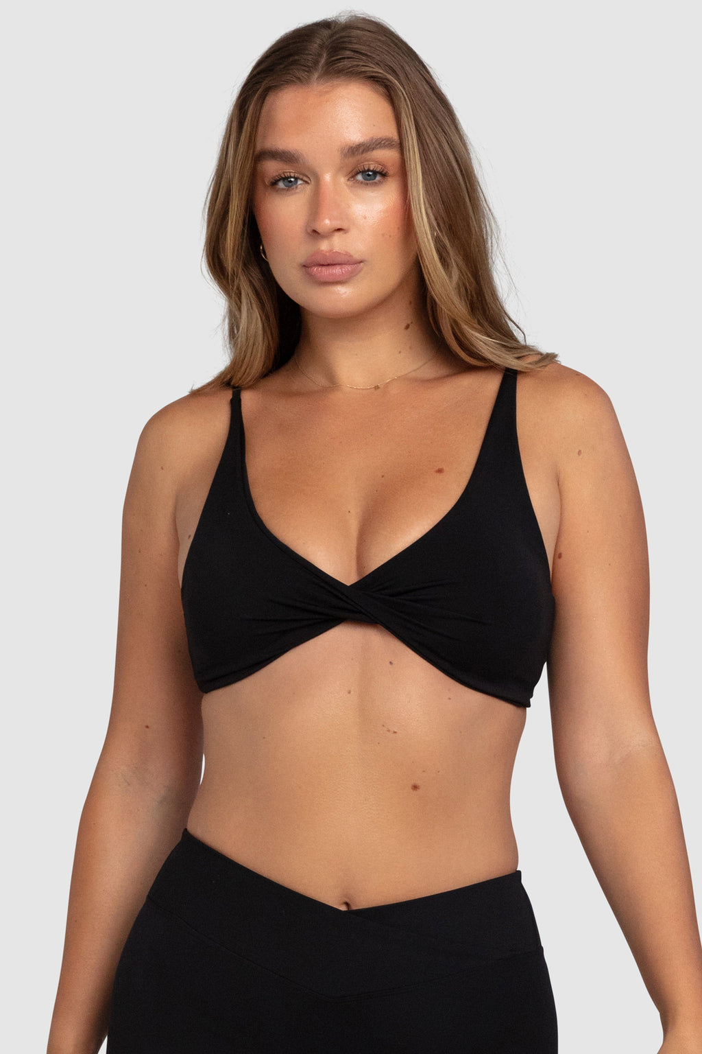 Aura Twist-Knot Crop - Black