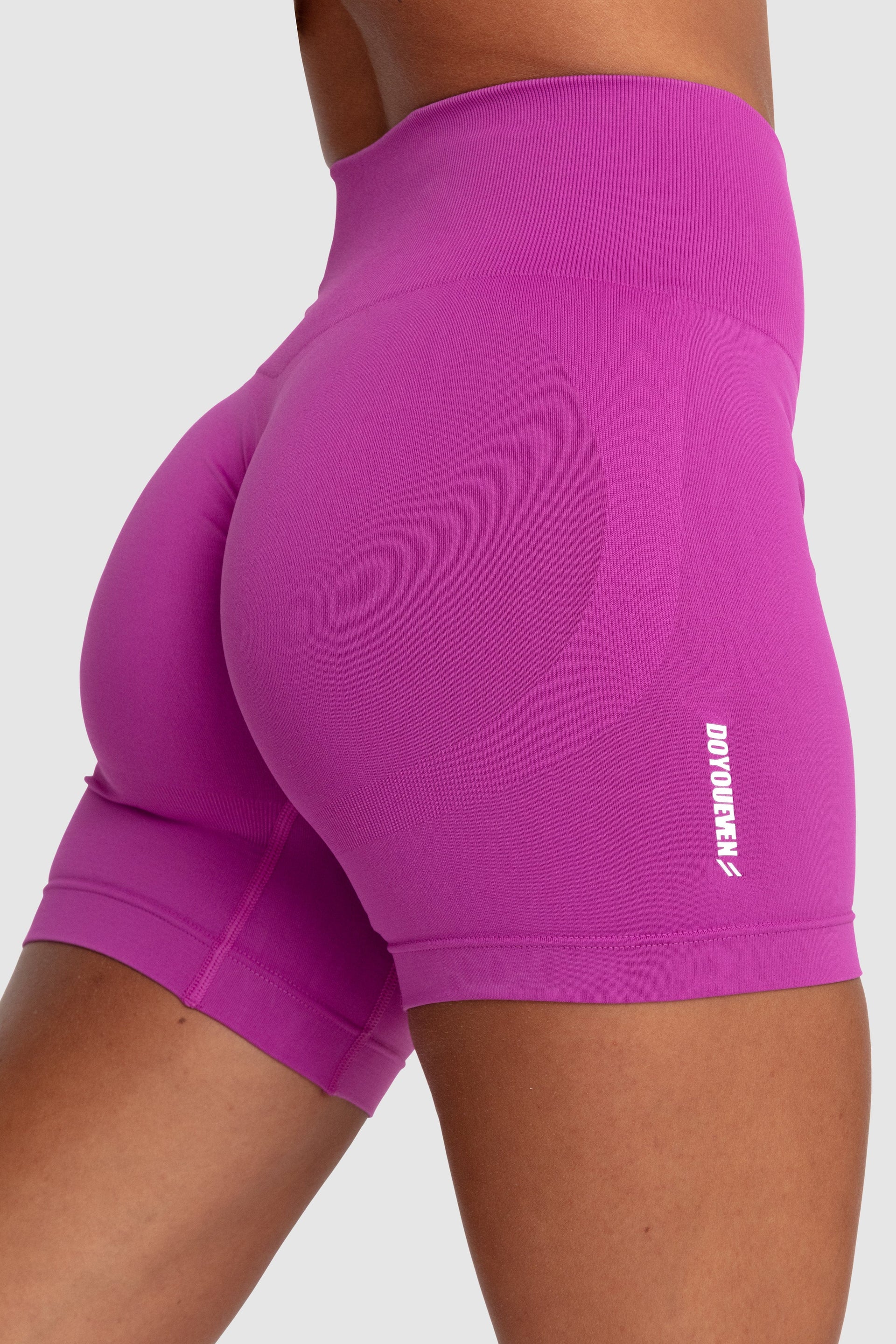Scrunch 2 Seamless Shorts - Pink Voltage – DOYOUEVEN